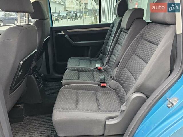 Синий Фольксваген Туран, объемом двигателя 1.6 л и пробегом 237 тыс. км за 6500 $, фото 10 на Automoto.ua