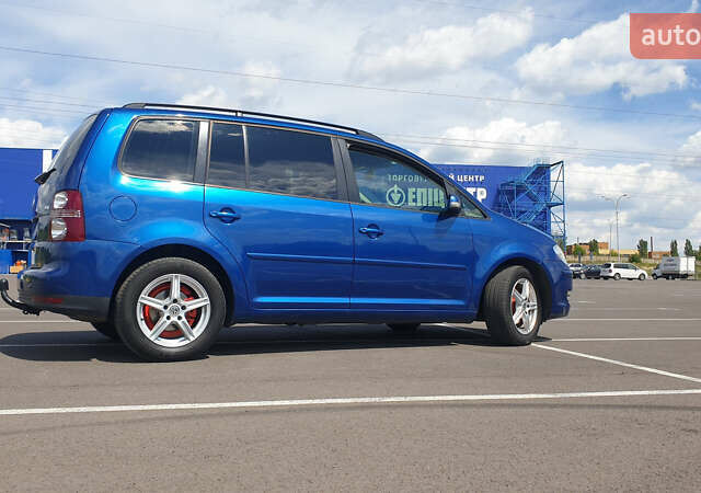 Синій Фольксваген Туран, об'ємом двигуна 1.4 л та пробігом 280 тис. км за 5888 $, фото 1 на Automoto.ua