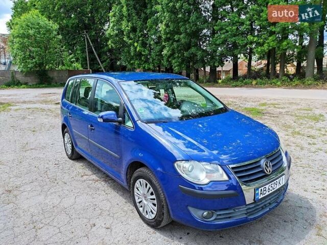 Синий Фольксваген Туран, объемом двигателя 1.6 л и пробегом 267 тыс. км за 6700 $, фото 4 на Automoto.ua
