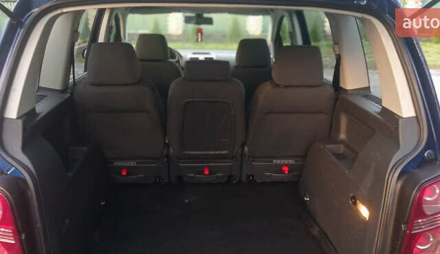 Синий Фольксваген Туран, объемом двигателя 1.4 л и пробегом 237 тыс. км за 6000 $, фото 39 на Automoto.ua