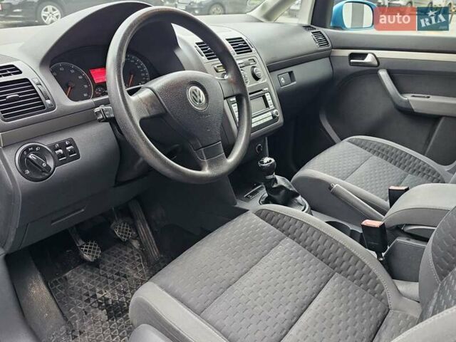 Синий Фольксваген Туран, объемом двигателя 1.6 л и пробегом 237 тыс. км за 6500 $, фото 15 на Automoto.ua