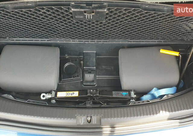 Синій Фольксваген Туран, об'ємом двигуна 1.4 л та пробігом 280 тис. км за 5888 $, фото 7 на Automoto.ua