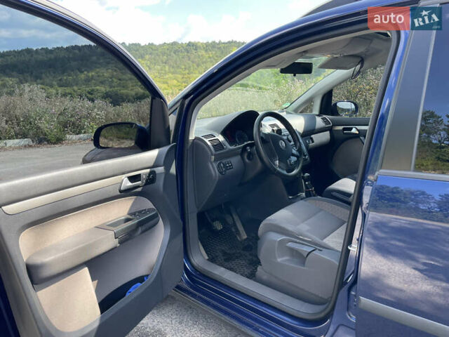 Синий Фольксваген Туран, объемом двигателя 1.97 л и пробегом 320 тыс. км за 8800 $, фото 10 на Automoto.ua