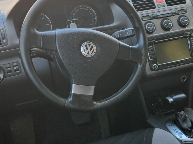 Синий Фольксваген Туран, объемом двигателя 1.9 л и пробегом 345 тыс. км за 7005 $, фото 13 на Automoto.ua