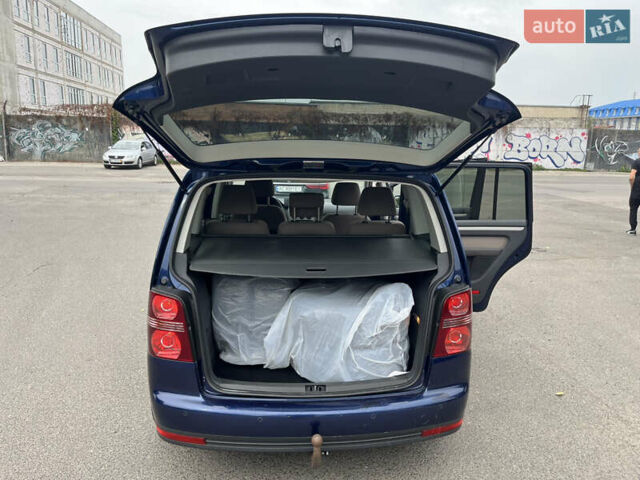 Синій Фольксваген Туран, об'ємом двигуна 1.4 л та пробігом 290 тис. км за 7500 $, фото 25 на Automoto.ua