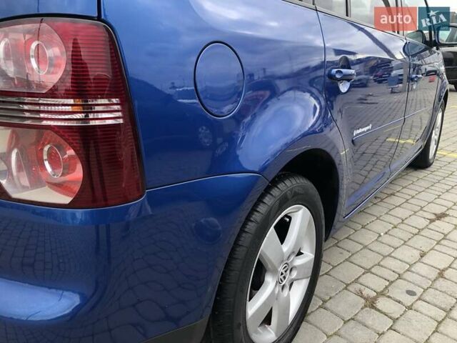 Синий Фольксваген Туран, объемом двигателя 1.6 л и пробегом 212 тыс. км за 7850 $, фото 23 на Automoto.ua