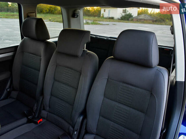 Синій Фольксваген Туран, об'ємом двигуна 2 л та пробігом 255 тис. км за 8400 $, фото 29 на Automoto.ua