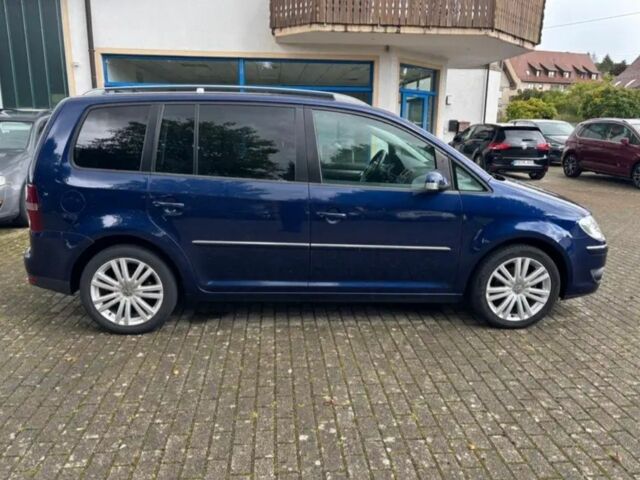 Синий Фольксваген Туран, объемом двигателя 2 л и пробегом 178 тыс. км за 2100 $, фото 6 на Automoto.ua