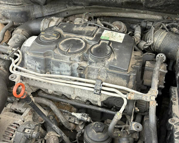 Синій Фольксваген Туран, об'ємом двигуна 1.97 л та пробігом 393 тис. км за 7300 $, фото 21 на Automoto.ua