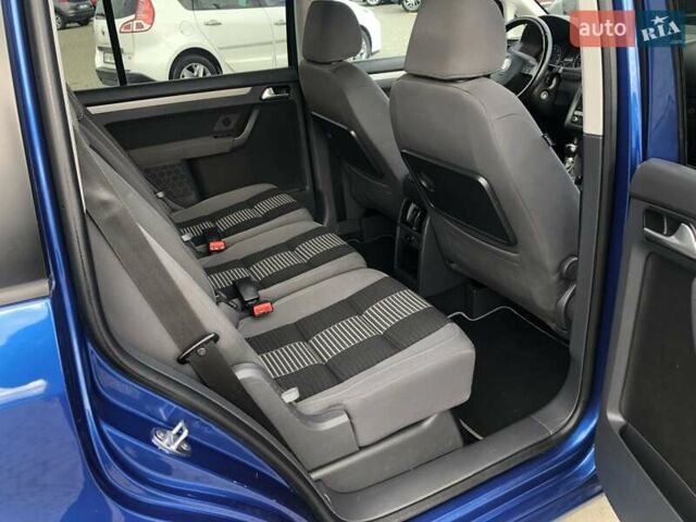 Синий Фольксваген Туран, объемом двигателя 1.6 л и пробегом 212 тыс. км за 7850 $, фото 49 на Automoto.ua