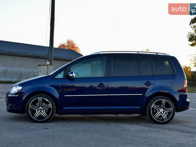 Синій Фольксваген Туран, об'ємом двигуна 2 л та пробігом 255 тис. км за 8400 $, фото 3 на Automoto.ua
