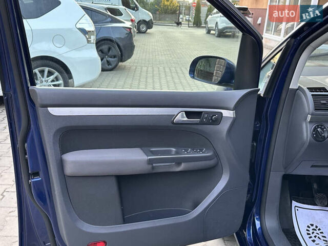 Синий Фольксваген Туран, объемом двигателя 1.4 л и пробегом 229 тыс. км за 6500 $, фото 3 на Automoto.ua