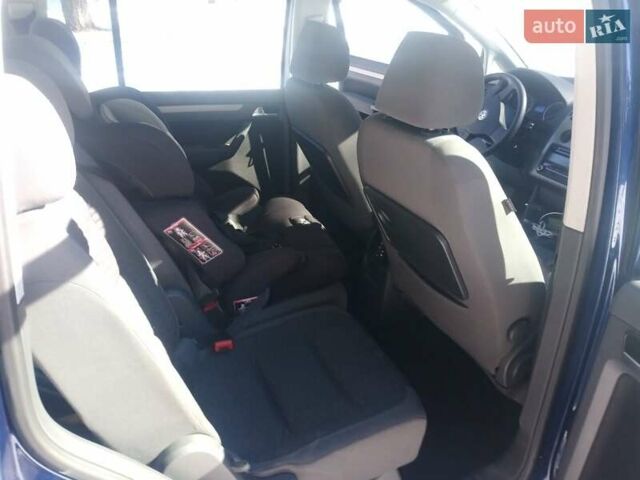 Синий Фольксваген Туран, объемом двигателя 1.4 л и пробегом 205 тыс. км за 7500 $, фото 5 на Automoto.ua