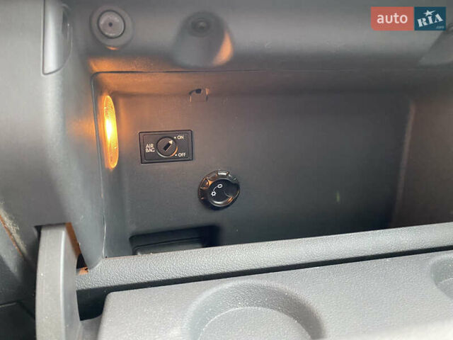 Синий Фольксваген Туран, объемом двигателя 1.4 л и пробегом 229 тыс. км за 6500 $, фото 18 на Automoto.ua