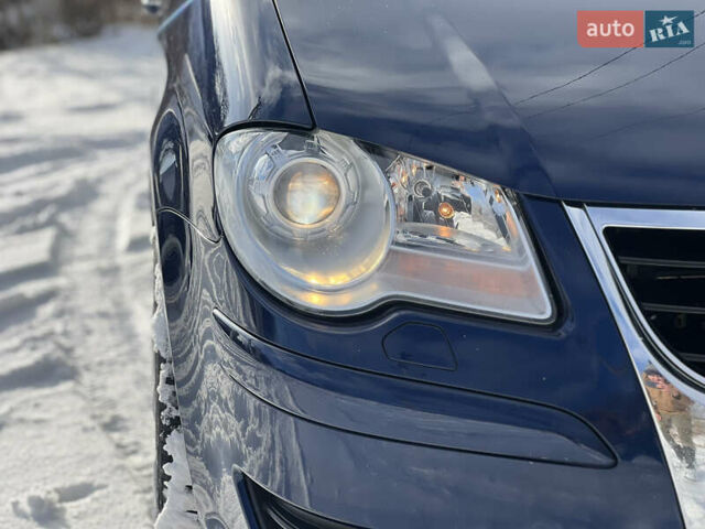 Синий Фольксваген Туран, объемом двигателя 1.4 л и пробегом 227 тыс. км за 7400 $, фото 19 на Automoto.ua
