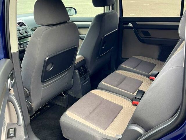 Синий Фольксваген Туран, объемом двигателя 1.4 л и пробегом 198 тыс. км за 6750 $, фото 8 на Automoto.ua