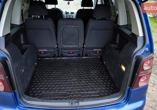 Синій Фольксваген Туран, об'ємом двигуна 2 л та пробігом 358 тис. км за 7500 $, фото 21 на Automoto.ua