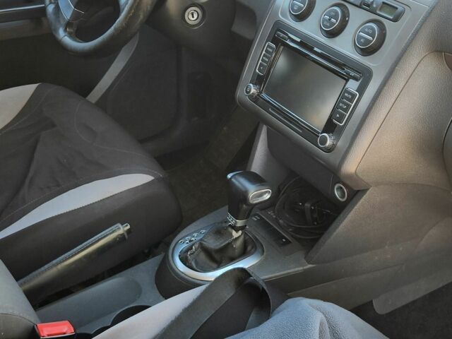 Синий Фольксваген Туран, объемом двигателя 1.9 л и пробегом 345 тыс. км за 7005 $, фото 1 на Automoto.ua