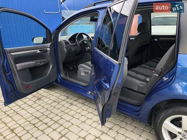 Синий Фольксваген Туран, объемом двигателя 1.6 л и пробегом 212 тыс. км за 7850 $, фото 10 на Automoto.ua