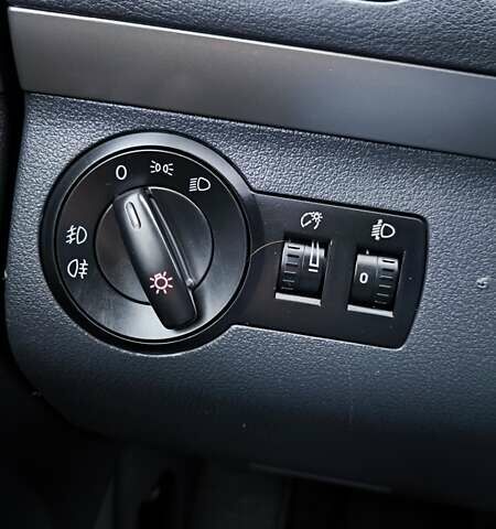 Синій Фольксваген Туран, об'ємом двигуна 2 л та пробігом 358 тис. км за 7500 $, фото 28 на Automoto.ua