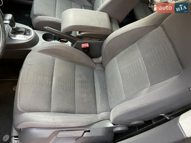 Синий Фольксваген Туран, объемом двигателя 1.9 л и пробегом 334 тыс. км за 7400 $, фото 10 на Automoto.ua