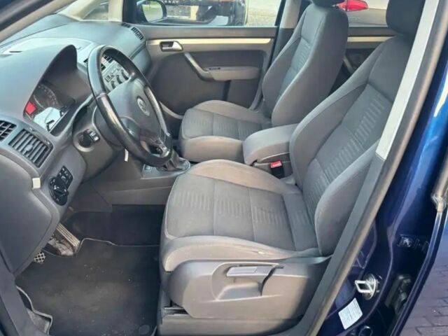 Синий Фольксваген Туран, объемом двигателя 2 л и пробегом 178 тыс. км за 2100 $, фото 9 на Automoto.ua