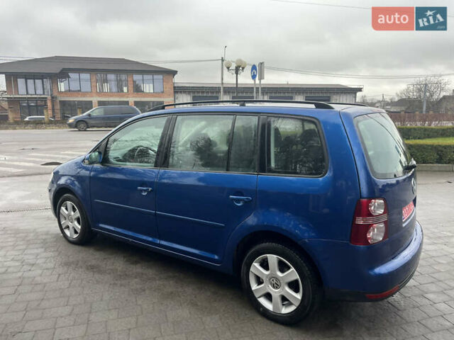 Синий Фольксваген Туран, объемом двигателя 1.6 л и пробегом 236 тыс. км за 6700 $, фото 27 на Automoto.ua