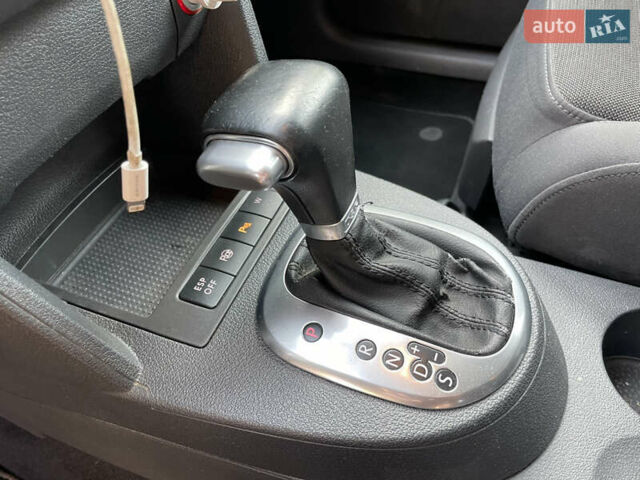 Синий Фольксваген Туран, объемом двигателя 1.9 л и пробегом 334 тыс. км за 7400 $, фото 7 на Automoto.ua