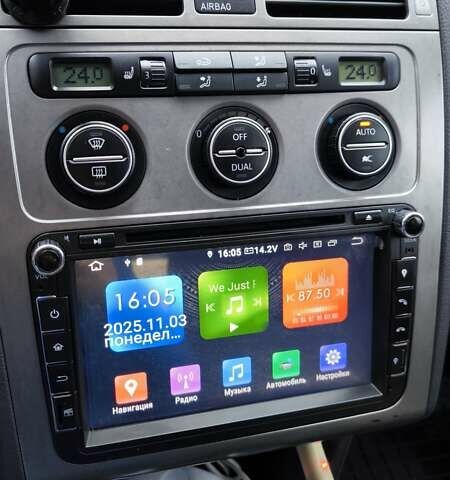 Синій Фольксваген Туран, об'ємом двигуна 2 л та пробігом 358 тис. км за 7500 $, фото 24 на Automoto.ua