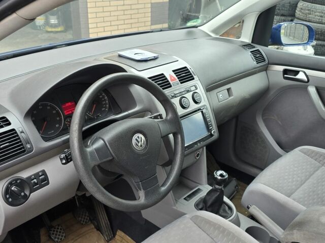 Синий Фольксваген Туран, объемом двигателя 1.4 л и пробегом 180 тыс. км за 2950 $, фото 6 на Automoto.ua