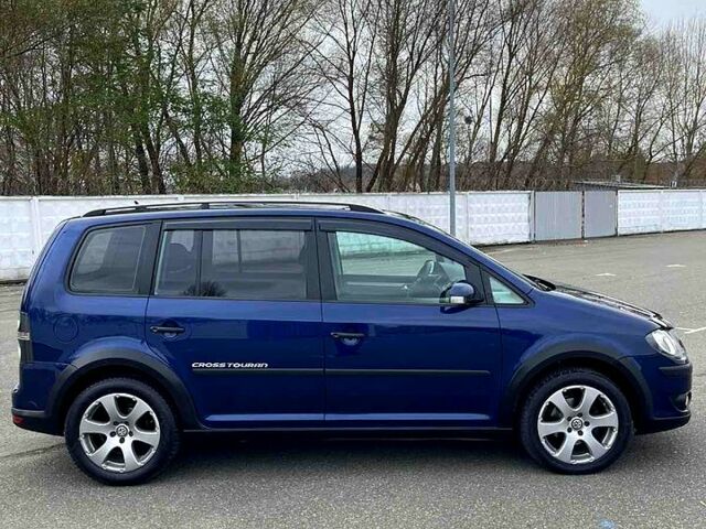 Синий Фольксваген Туран, объемом двигателя 1.4 л и пробегом 198 тыс. км за 6750 $, фото 3 на Automoto.ua