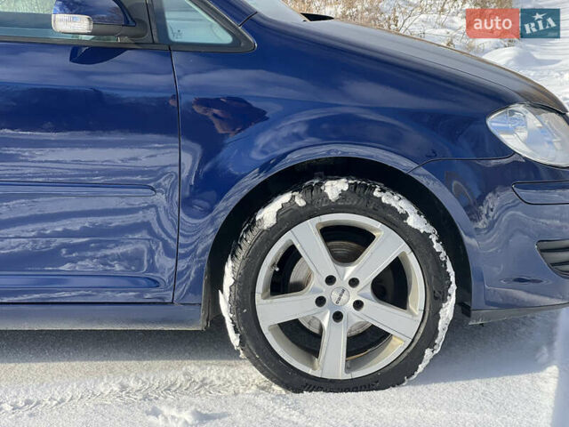 Синий Фольксваген Туран, объемом двигателя 1.4 л и пробегом 227 тыс. км за 7400 $, фото 17 на Automoto.ua