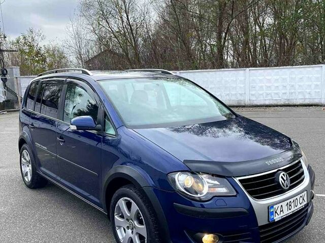 Синий Фольксваген Туран, объемом двигателя 1.4 л и пробегом 198 тыс. км за 6750 $, фото 1 на Automoto.ua