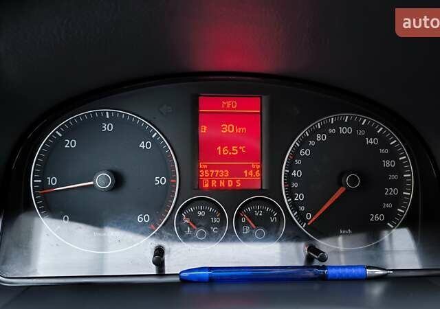 Синій Фольксваген Туран, об'ємом двигуна 2 л та пробігом 358 тис. км за 7500 $, фото 26 на Automoto.ua