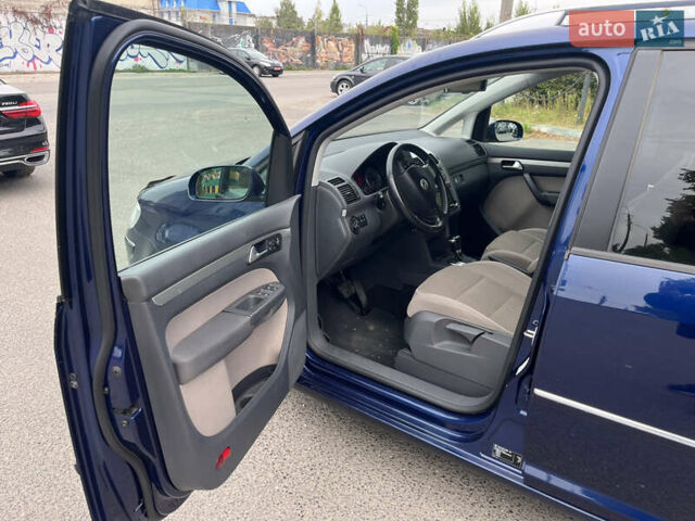 Синій Фольксваген Туран, об'ємом двигуна 1.4 л та пробігом 290 тис. км за 7500 $, фото 10 на Automoto.ua