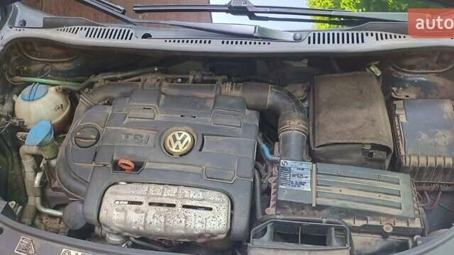 Синій Фольксваген Туран, об'ємом двигуна 1.39 л та пробігом 260 тис. км за 6000 $, фото 12 на Automoto.ua