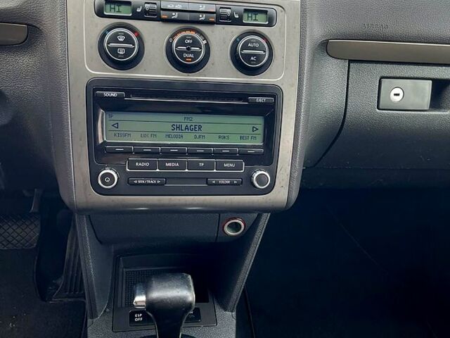 Синий Фольксваген Туран, объемом двигателя 1.4 л и пробегом 198 тыс. км за 6750 $, фото 10 на Automoto.ua