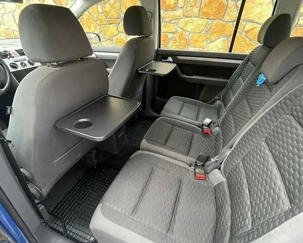 Синий Фольксваген Туран, объемом двигателя 1.6 л и пробегом 246 тыс. км за 7500 $, фото 13 на Automoto.ua