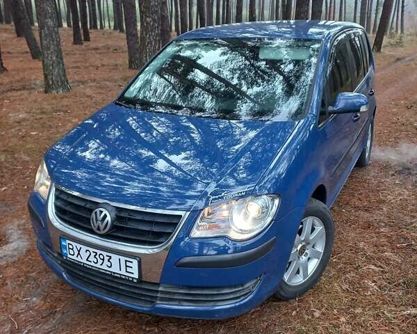 Синий Фольксваген Туран, объемом двигателя 1.6 л и пробегом 220 тыс. км за 7500 $, фото 17 на Automoto.ua
