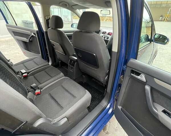 Синий Фольксваген Туран, объемом двигателя 1.6 л и пробегом 246 тыс. км за 7500 $, фото 15 на Automoto.ua