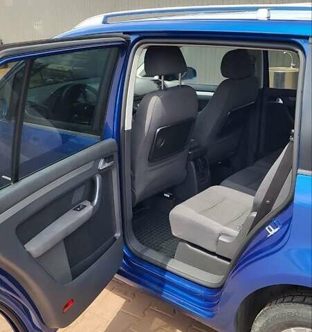 Синій Фольксваген Туран, об'ємом двигуна 1.39 л та пробігом 268 тис. км за 6999 $, фото 4 на Automoto.ua