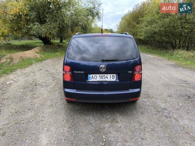 Синий Фольксваген Туран, объемом двигателя 1.9 л и пробегом 266 тыс. км за 7500 $, фото 9 на Automoto.ua