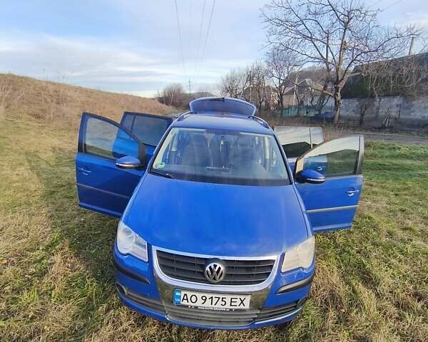 Синий Фольксваген Туран, объемом двигателя 1.9 л и пробегом 330 тыс. км за 8400 $, фото 8 на Automoto.ua