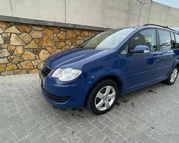 Синий Фольксваген Туран, объемом двигателя 1.6 л и пробегом 246 тыс. км за 7500 $, фото 8 на Automoto.ua