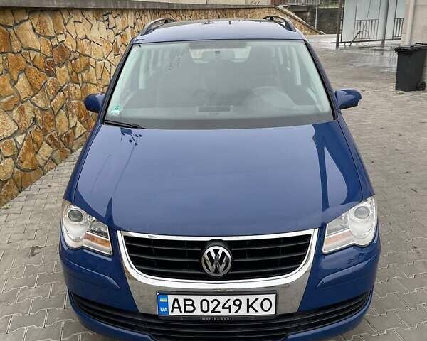 Синий Фольксваген Туран, объемом двигателя 1.6 л и пробегом 246 тыс. км за 7500 $, фото 3 на Automoto.ua