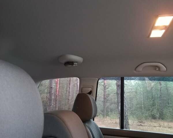 Синий Фольксваген Туран, объемом двигателя 1.6 л и пробегом 220 тыс. км за 7500 $, фото 27 на Automoto.ua