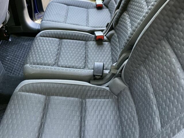 Синий Фольксваген Туран, объемом двигателя 2 л и пробегом 250 тыс. км за 7900 $, фото 11 на Automoto.ua