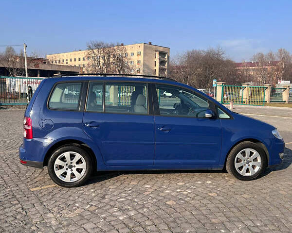Синій Фольксваген Туран, об'ємом двигуна 1.39 л та пробігом 280 тис. км за 8200 $, фото 2 на Automoto.ua