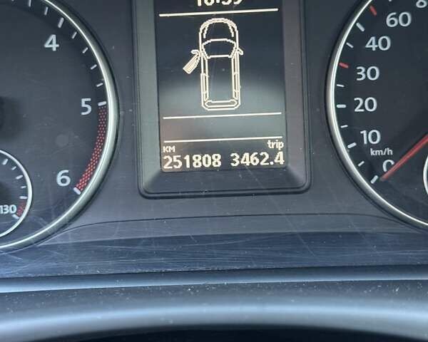 Синий Фольксваген Туран, объемом двигателя 1.6 л и пробегом 252 тыс. км за 8500 $, фото 22 на Automoto.ua