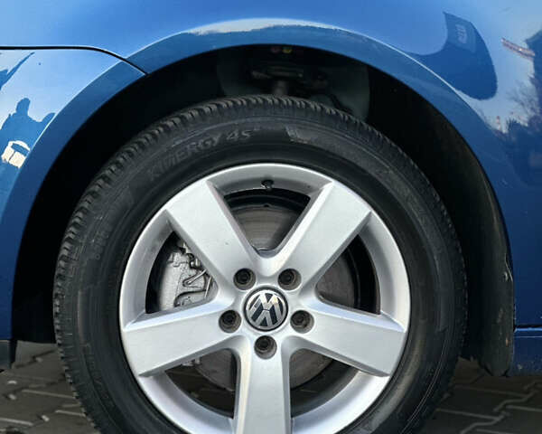 Синий Фольксваген Туран, объемом двигателя 1.4 л и пробегом 220 тыс. км за 7600 $, фото 29 на Automoto.ua